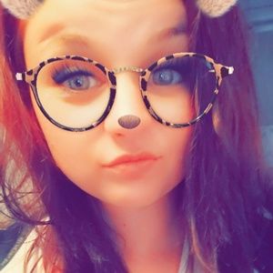 Meet your Posher, Kassie